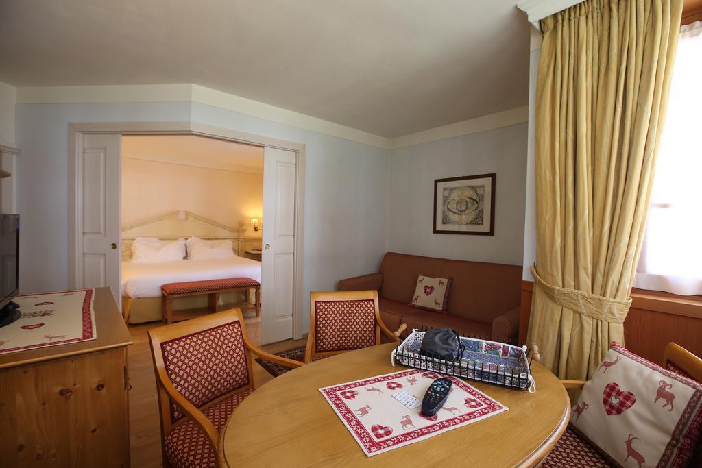 Alpen Suite Hotel Madonna Exterior foto
